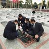 غبار روبی وعطر افشانی گلزار شهدا به مناسبت دهه مبارک فجر 