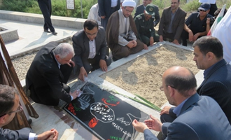 ادای احترام رئیس سازمان حج و زیارت به شهدای منای استان گلستان