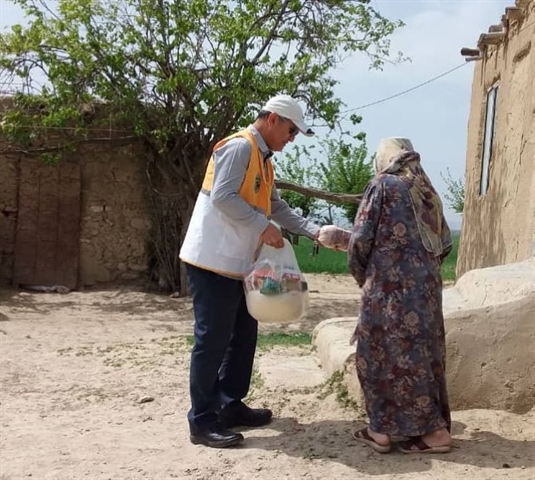 توزیع مرحله چهارم کمک های مومنانه با همکاری کارگزاران زیارتی استان گلستان 