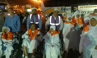طرح امدادی ویلچر برای سالمندان در مسیر اتوبوسها تا مسجدالحرام