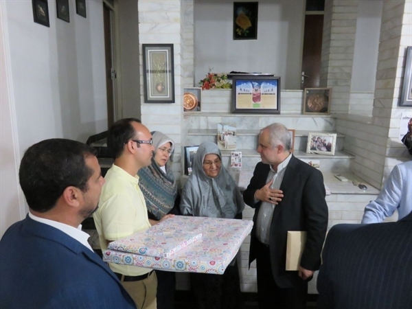 دیدار رئیس سازمان حج و زیارت با خانواده شهدای مظلوم منا در استان گلستان