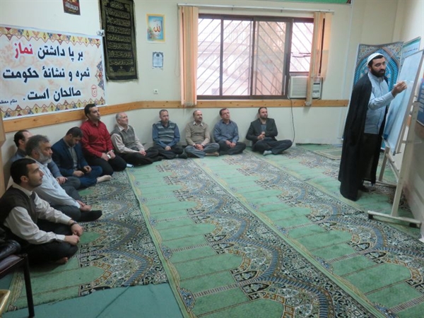 برگزاری گارگاه آموزشی احکام نماز در حج و زیارت استان گلستان